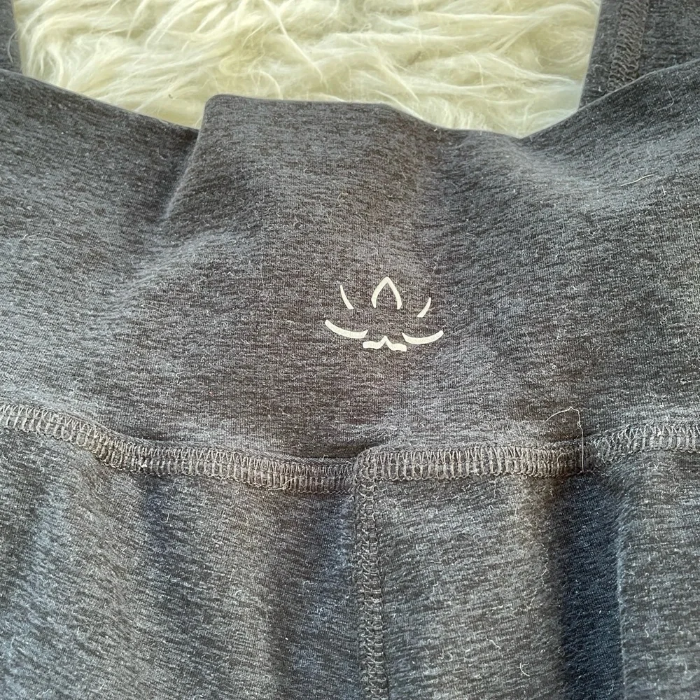 EXCELLENT Condition Beyond Yoga spcedye very soft everyday Joggers - Picture 4 of 7